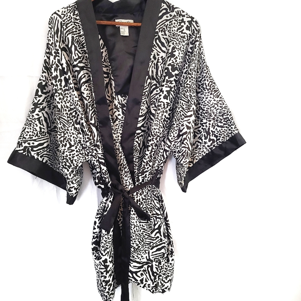 Animal print black white robe size XL-B